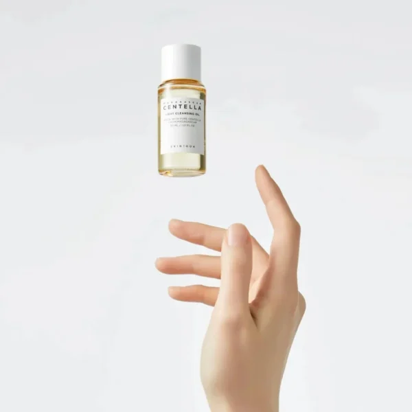 SKIN1004 Madagascar Centella Light Cleansing Oil  30 ML - Limpiador Oleoso - Mini Talla - Imagen 5