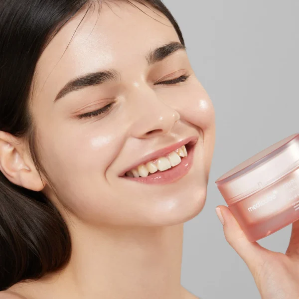 MEDICUBE Triple Collagen Cream - Crema intensiva Antiage 50ml - Imagen 4