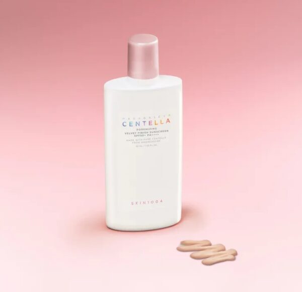 SKIN1004 Poremizing Velvet Finish - Fotoprotector SPF50+ - Imagen 3