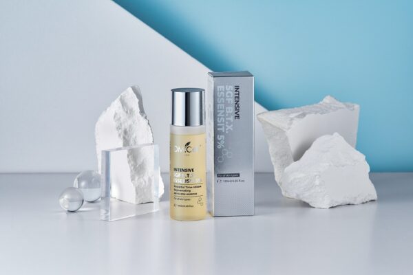DM.CELL - Intensive 5GF Essence - Serum Antiedad Reparador 120ml - Imagen 2